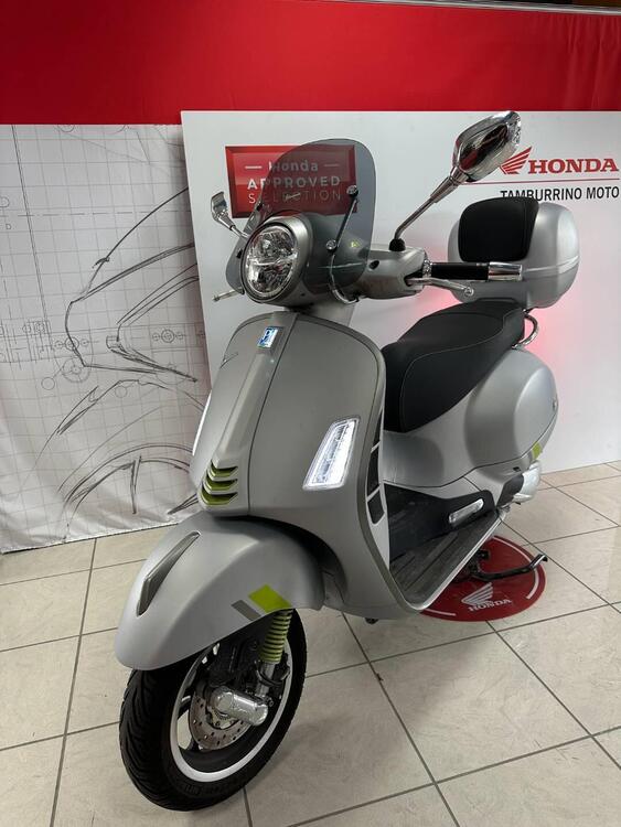 Vespa GTS 300 Hpe (2021 - 22)