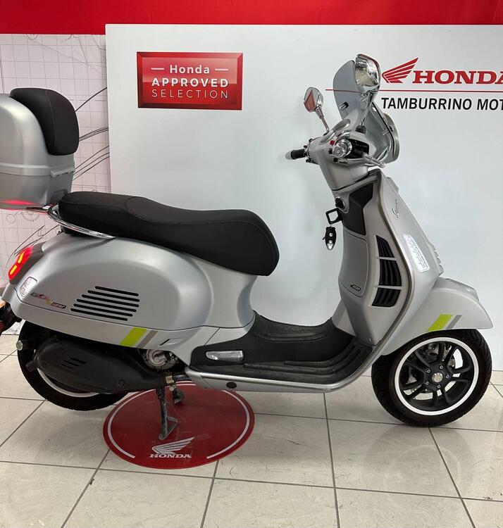 Vespa GTS 300 Hpe (2021 - 22) (4)