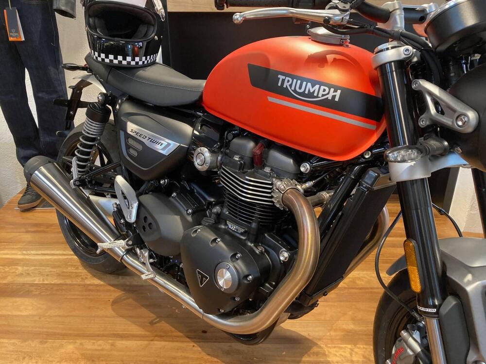 Triumph Speed Twin 1200 (2021 - 24) (2)