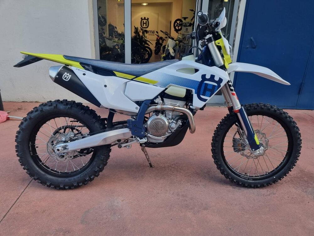 Husqvarna FE 250 (2024) (2)