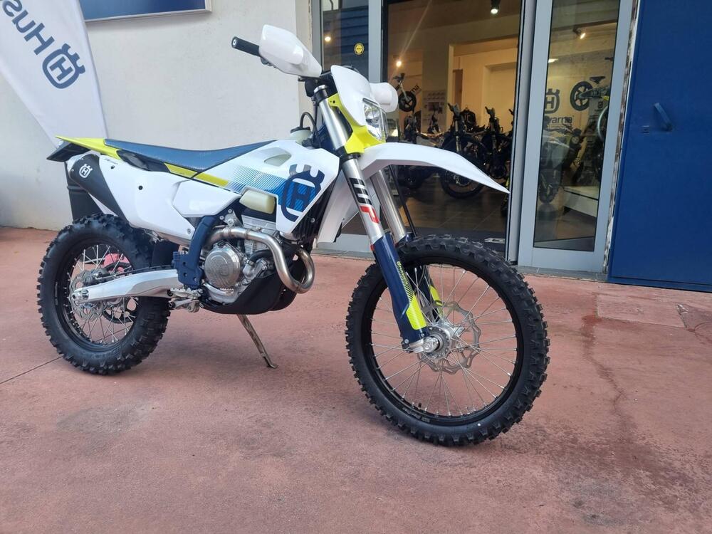 Husqvarna FE 250 (2024) (3)