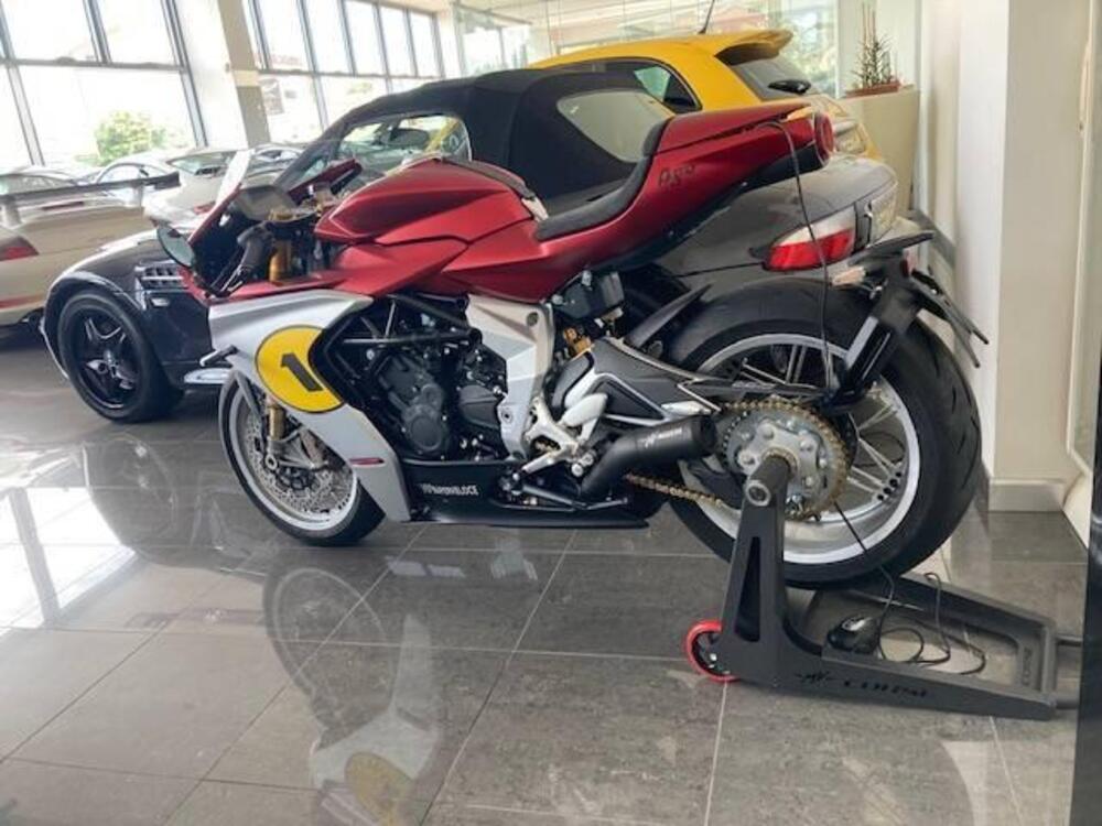 MV Agusta Superveloce 800 Ago (2021 - 23) (2)