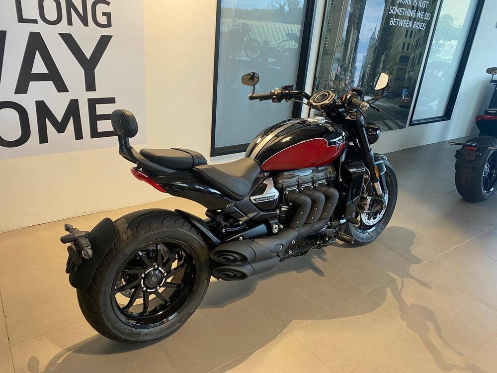 Triumph Rocket 3 Storm GT (2024) (2)