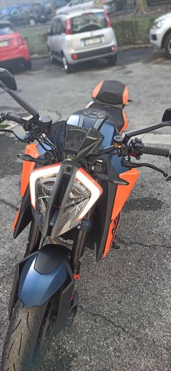 KTM 1290 Super Duke R (2020) (4)