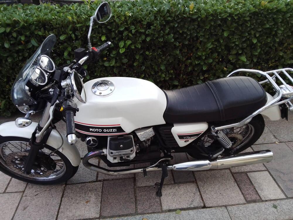 Moto Guzzi V7 Classic (2008 - 12) (3)