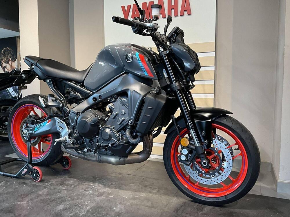 Yamaha MT-09 (2021 - 23) (2)