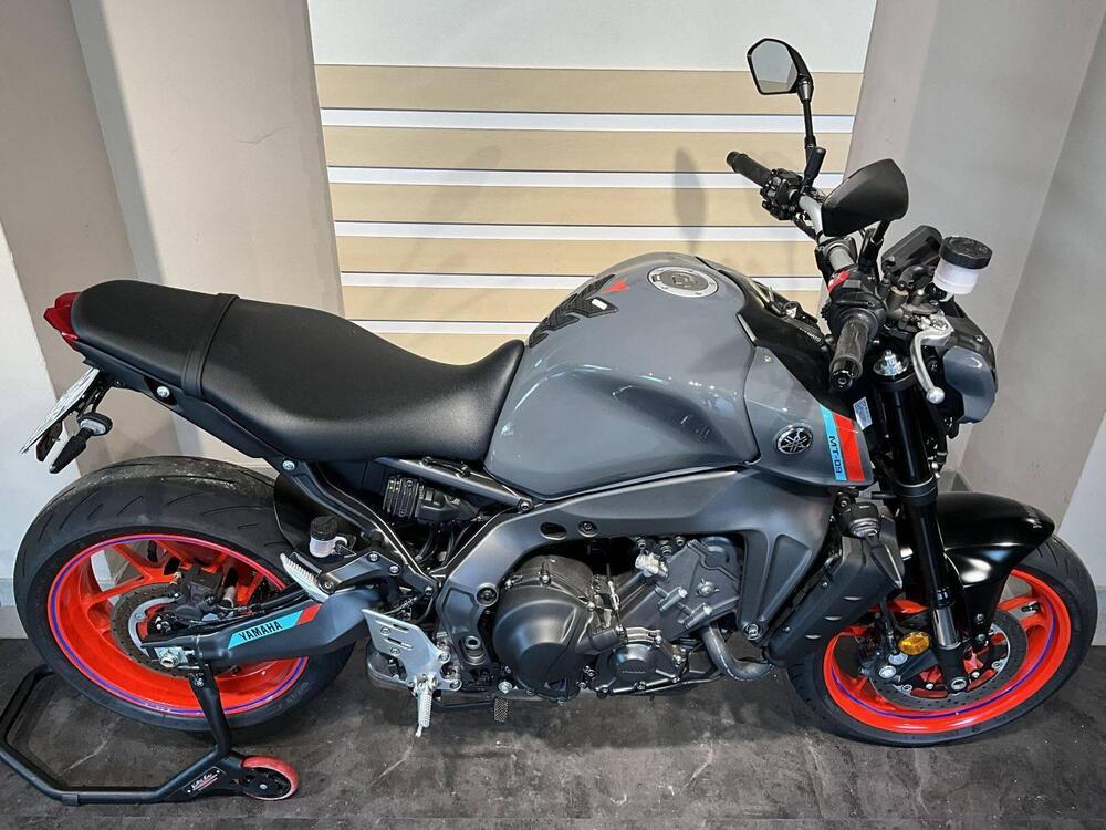 Yamaha MT-09 (2021 - 23) (4)