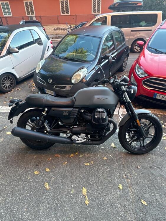 Moto Guzzi V7 III Stone (2017 - 20)