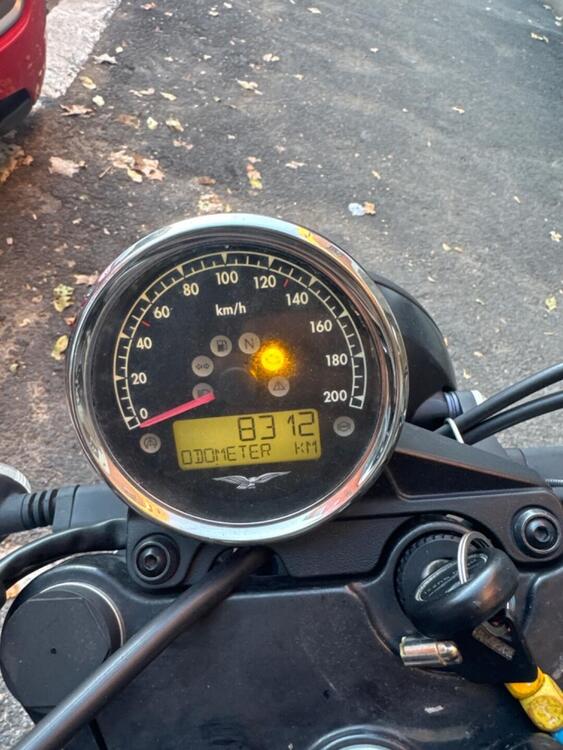 Moto Guzzi V7 III Stone (2017 - 20) (3)