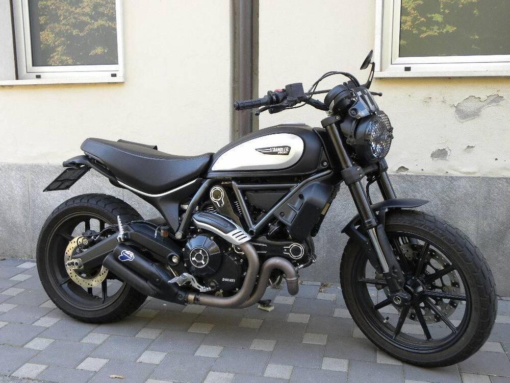 Ducati Scrambler 800 Icon Dark (2021 - 22)