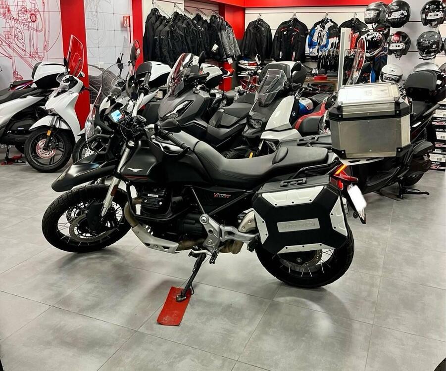 Moto Guzzi V85 TT Travel (2021 - 23) (2)