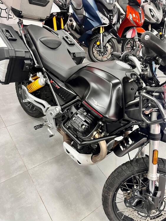 Moto Guzzi V85 TT Travel (2021 - 23) (3)