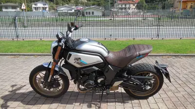 CFMOTO 700CL-X Heritage (2021 - 26) usata
