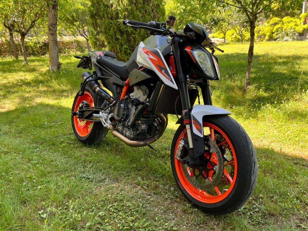 KTM 890 Duke R (2020)