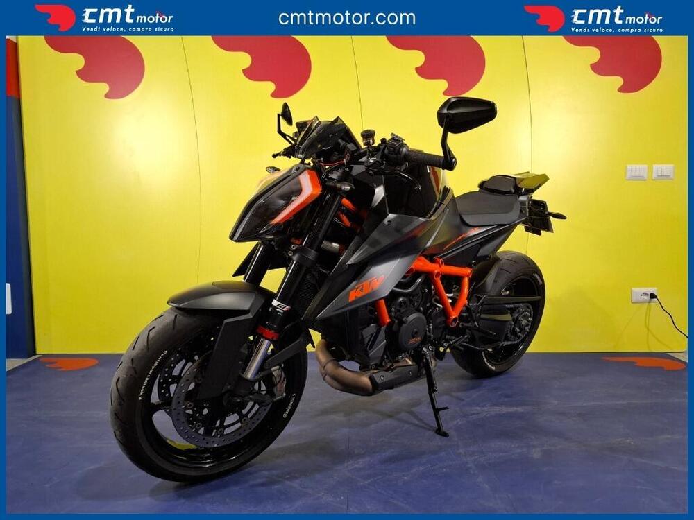 KTM 1290 Super Duke R (2021) (3)