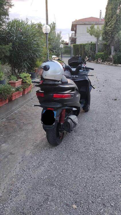 Piaggio Mp3 350 ie ABS (2018 - 19) (2)