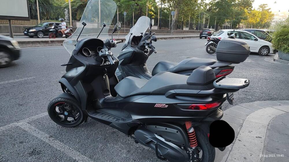 Piaggio Mp3 350 ie ABS (2018 - 19) (4)