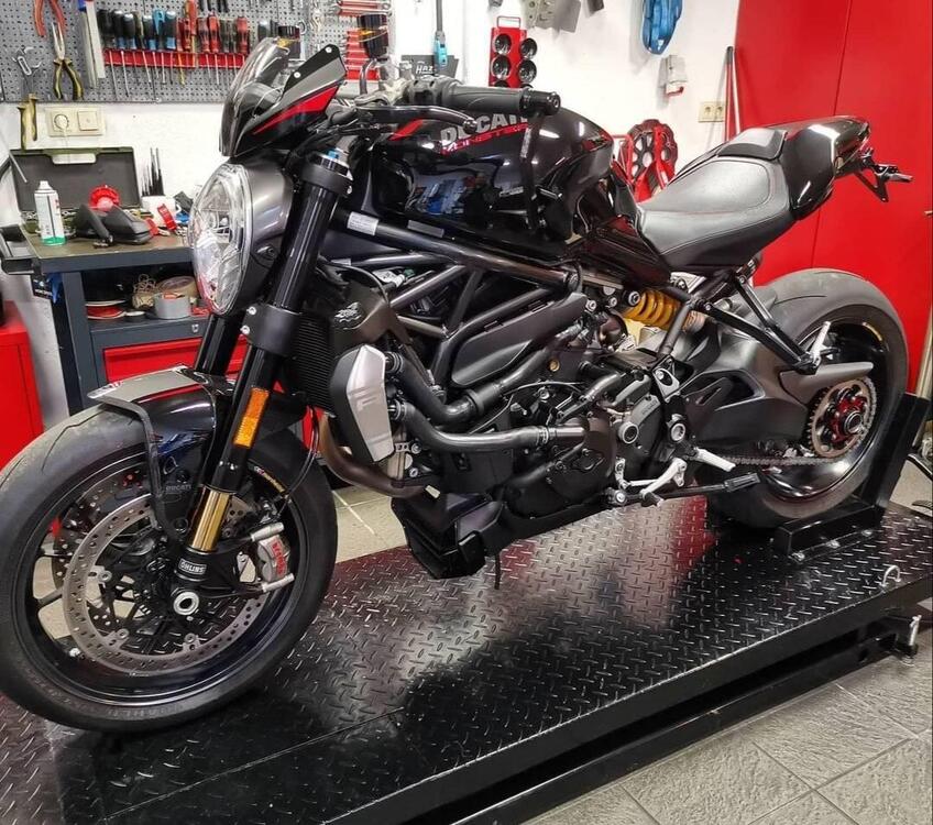 Ducati Monster 1200 R (2016 - 19) (2)