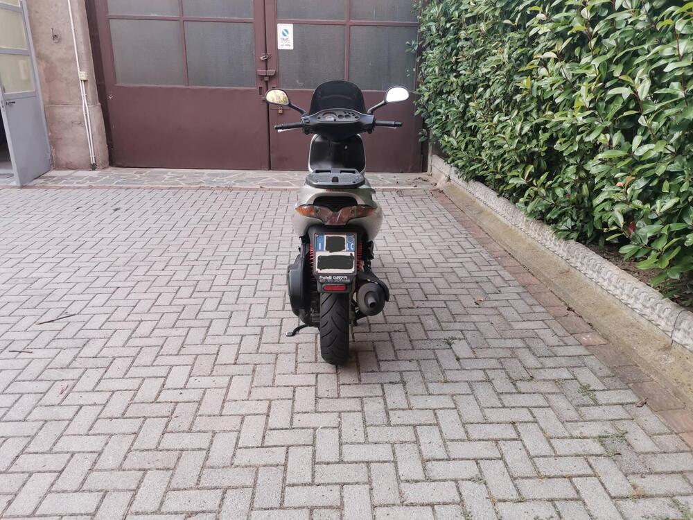 Gilera Runner 200 VXR (2002 - 05) (2)