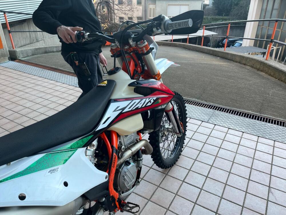 KTM EXC 250 F Six Days (2020) (3)