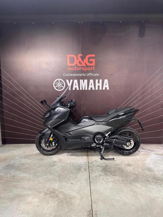 Yamaha T-Max 560 (2022 - 24) (4)