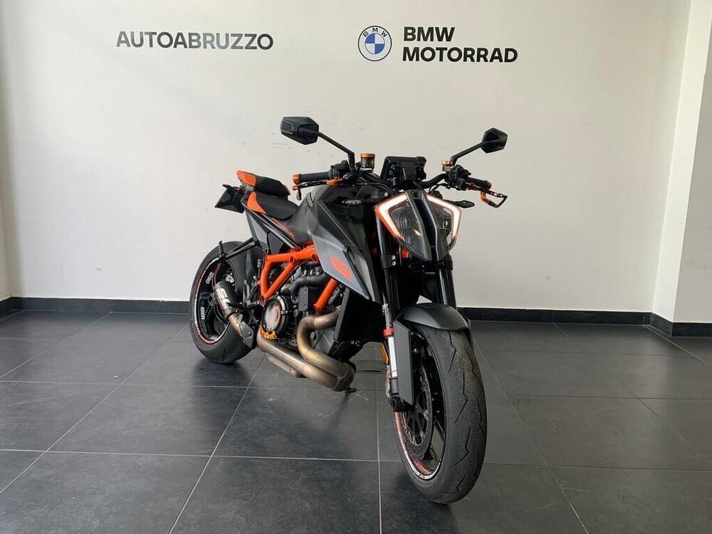 KTM 1290 Super Duke R (2021) (2)