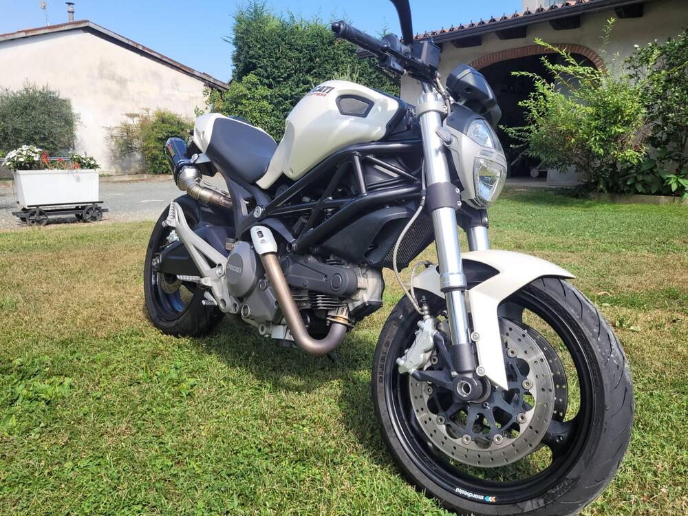 Ducati Monster 696 (2008 - 13) (2)