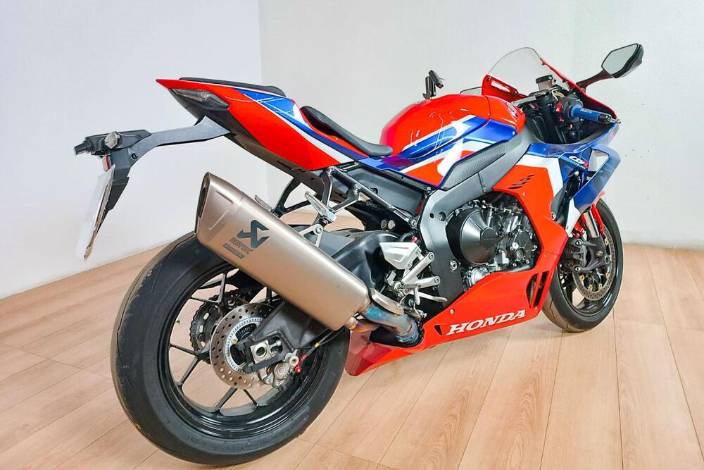 Honda CBR 1000 RR-R Fireblade (2020 - 21) (3)