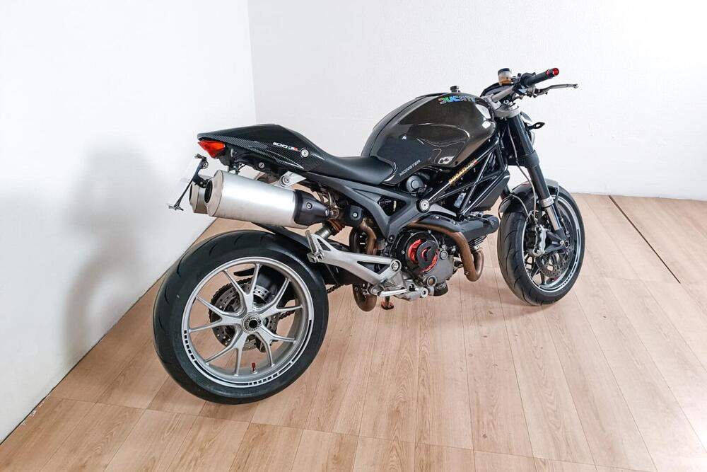 Ducati Monster 1100 (2009 -10) (3)