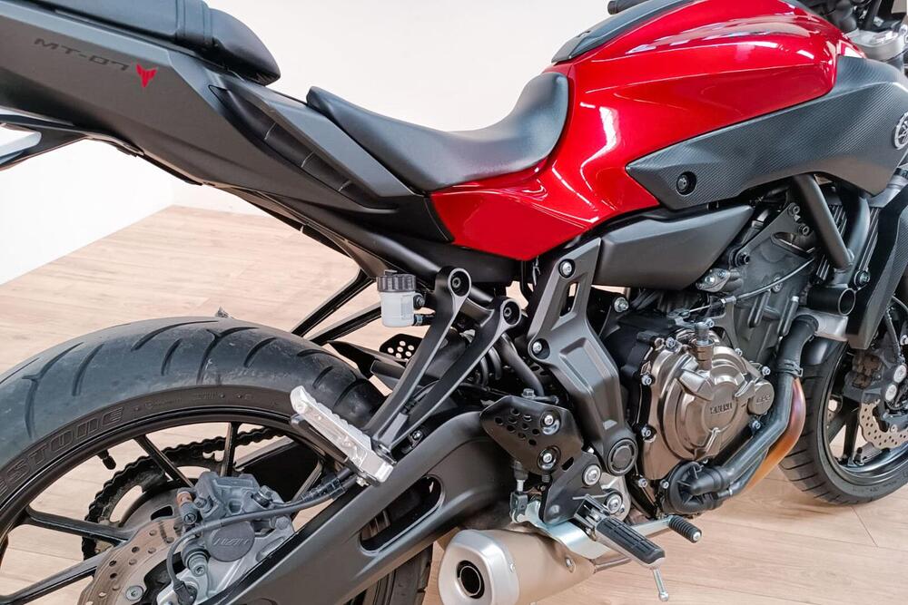 Yamaha MT-07 (2014 - 16) (4)