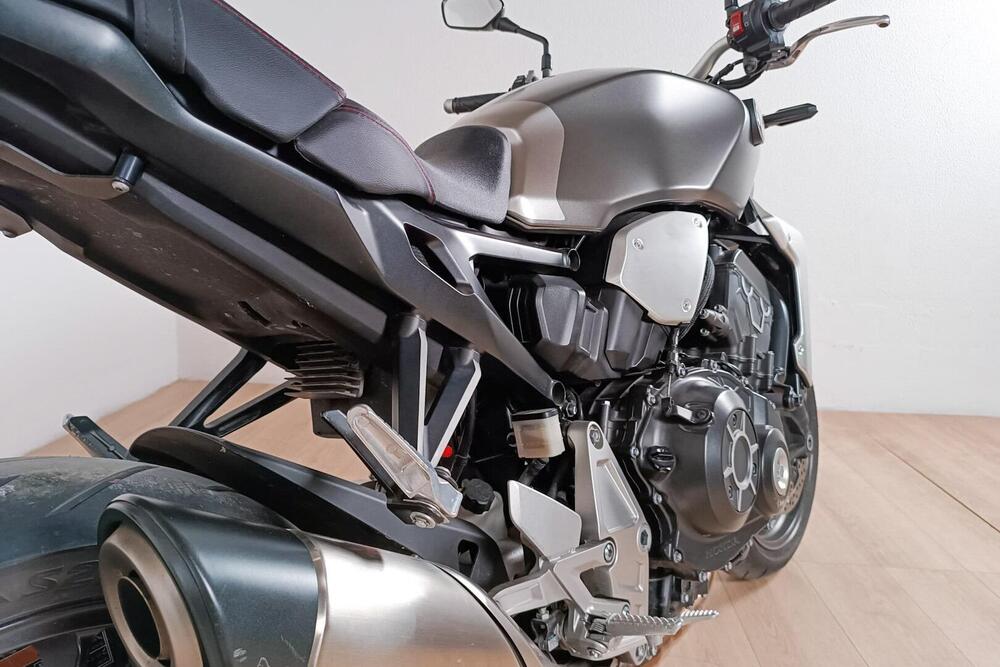 Honda CB 1000 R ABS (2011 - 17) (4)