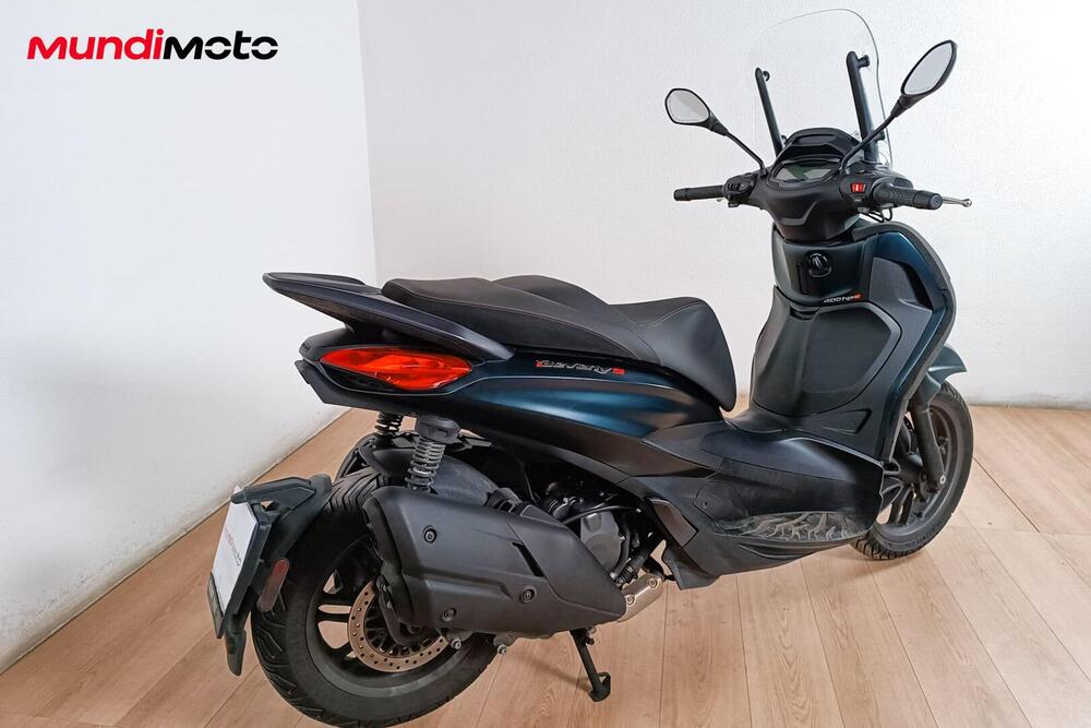 Piaggio Beverly 400 ABS-ASR (2021 - 24) (3)