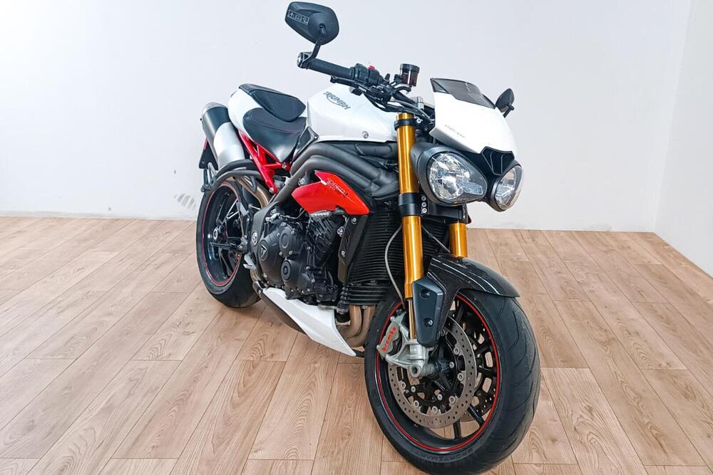 Triumph Speed Triple 1050 R ABS (2011 - 15) (2)