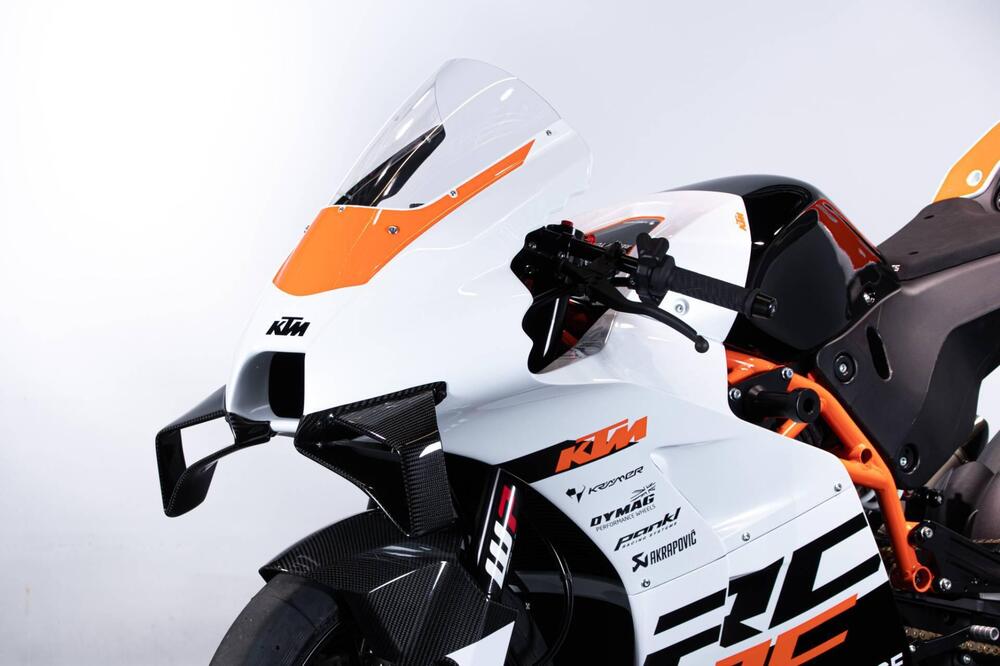 KTM RC 8C 890 (2024) (2)