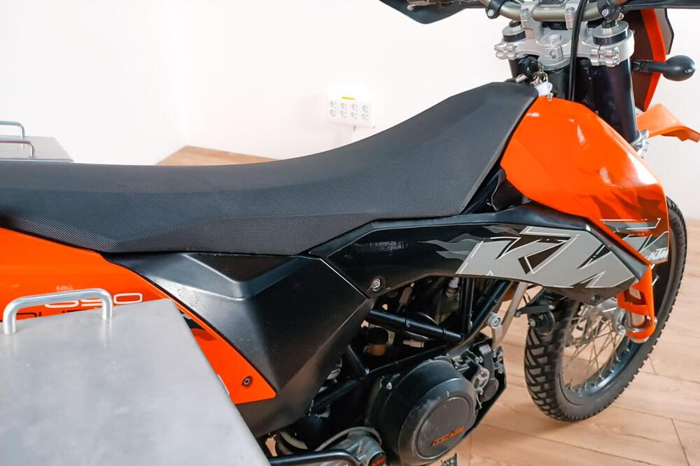 KTM 690 Enduro (2009 - 11) (4)