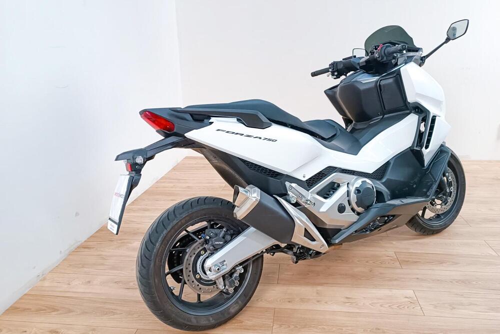 Honda Forza 750 DCT (2021 - 24) (3)