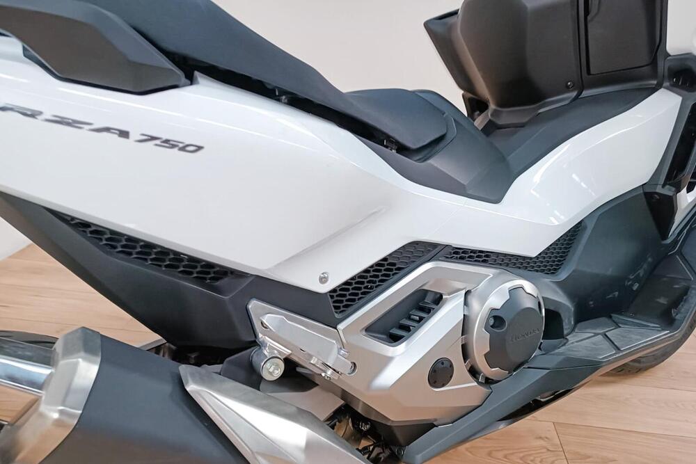 Honda Forza 750 DCT (2021 - 24) (4)