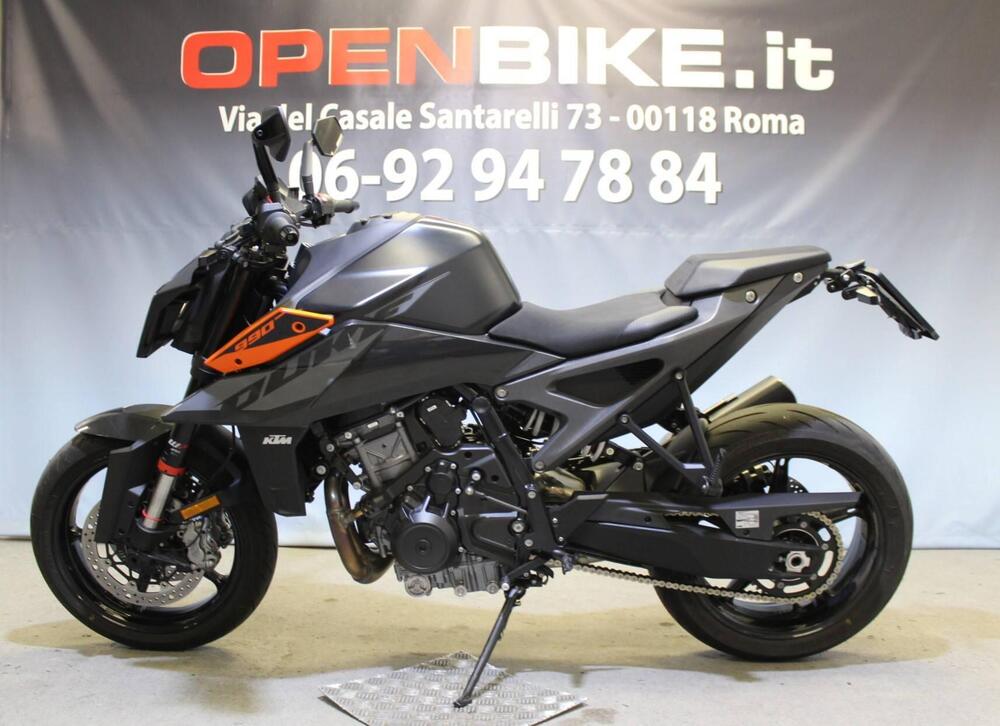 KTM 990 Duke (2024) (2)