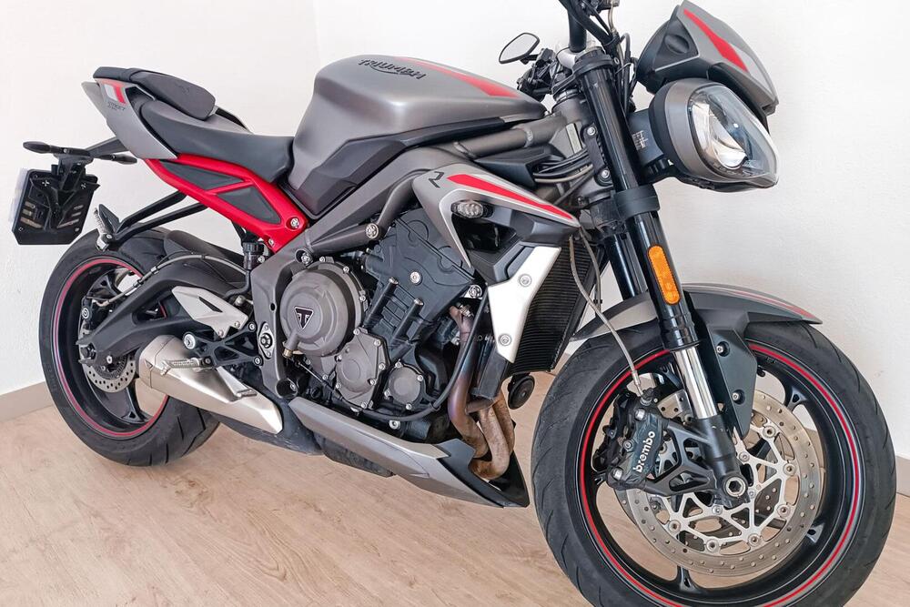 Triumph Street Triple 765 R (2023 - 24) (2)