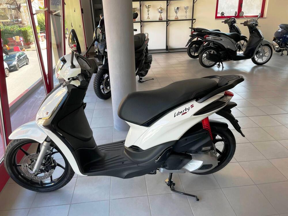 Piaggio Liberty 125 3V S ABS (2021 - 24) (3)