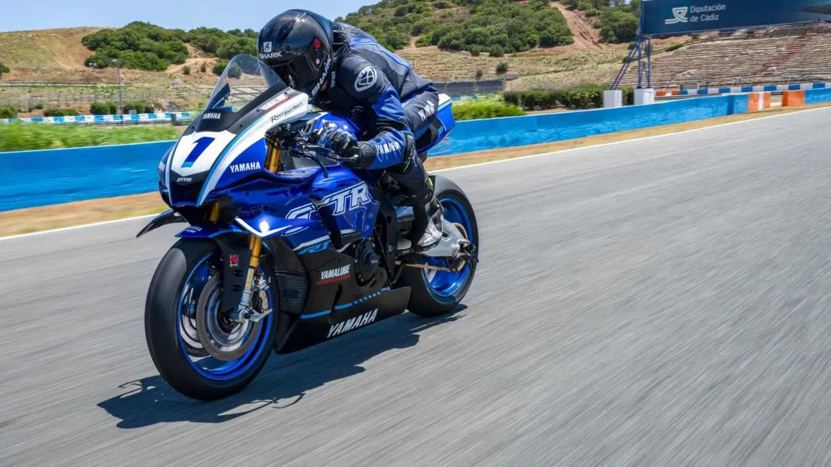 R1 Race e R1 GYTR, il cuore racing di Yamaha (3)