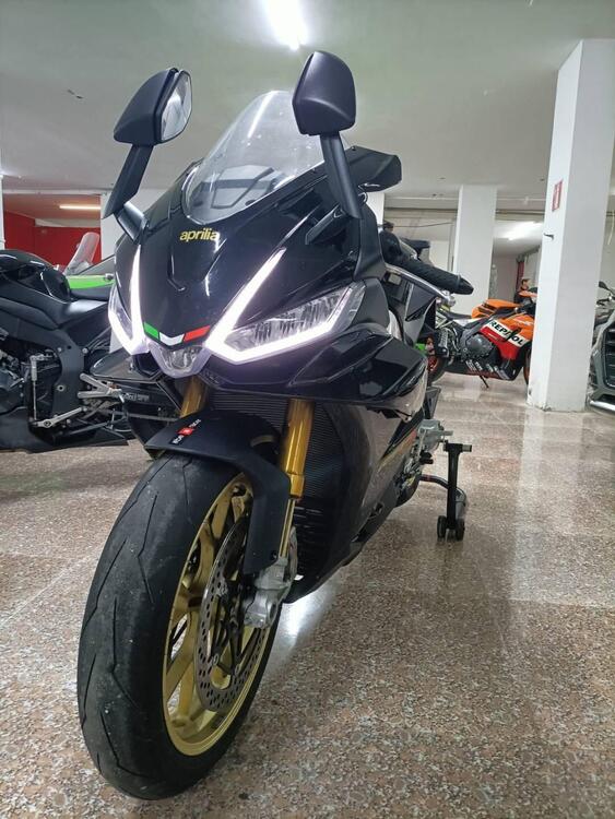 Aprilia RSV4 1100 Factory (2021 - 24) (3)