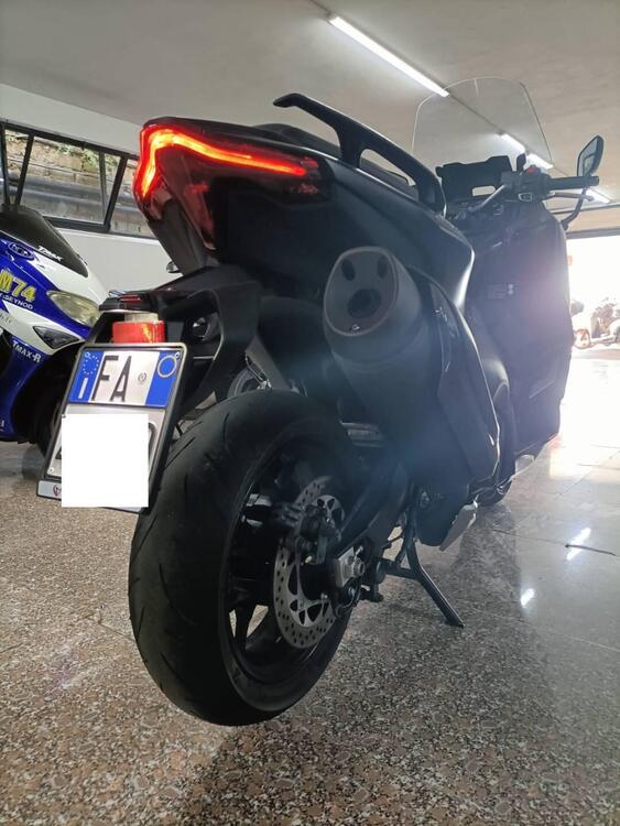 Yamaha T-Max 560 (2022 - 24) (4)