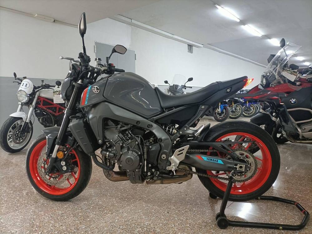 Yamaha MT-09 (2021 - 23) (4)