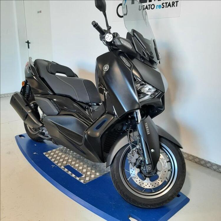 Yamaha X-Max 300 Tech Max (2021 - 24) (2)