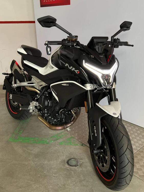 CFMOTO 800NK Advanced (2023 - 24)