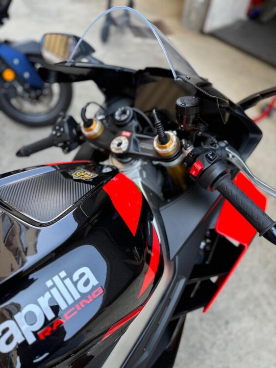 Aprilia RSV4 1100 Factory (2021 - 24) (5)