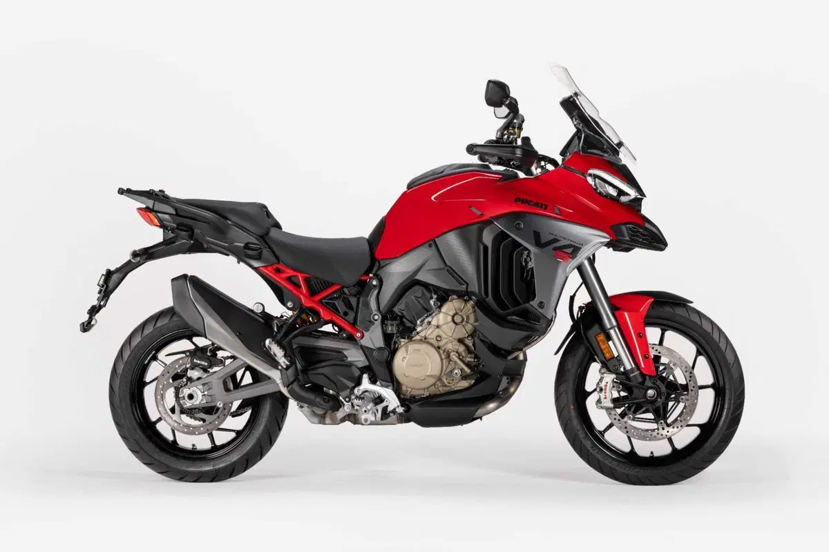 Nuova Ducati Multistrada V4, V4 S e Pikes Peak 2025. La tecnica della MotoGP arriva sulla Maxi Enduro e sulla Crossover [VIDEO E GALLERY] (3)