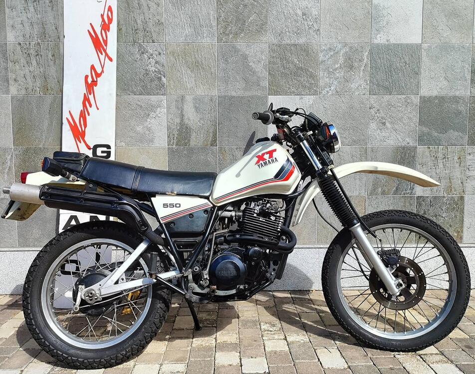 Yamaha XT 550 (2)