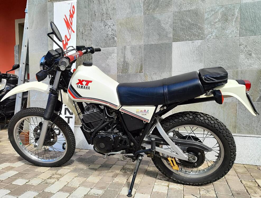 Yamaha XT 550 (5)